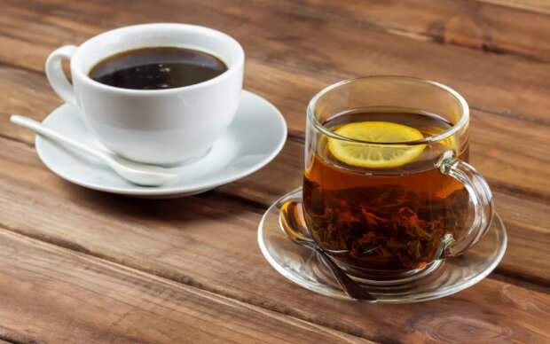 Які продукти не можна запивати чаєм та  кавою? 